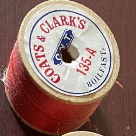 24 Antique Wooden Spools - Picture 3 of 5